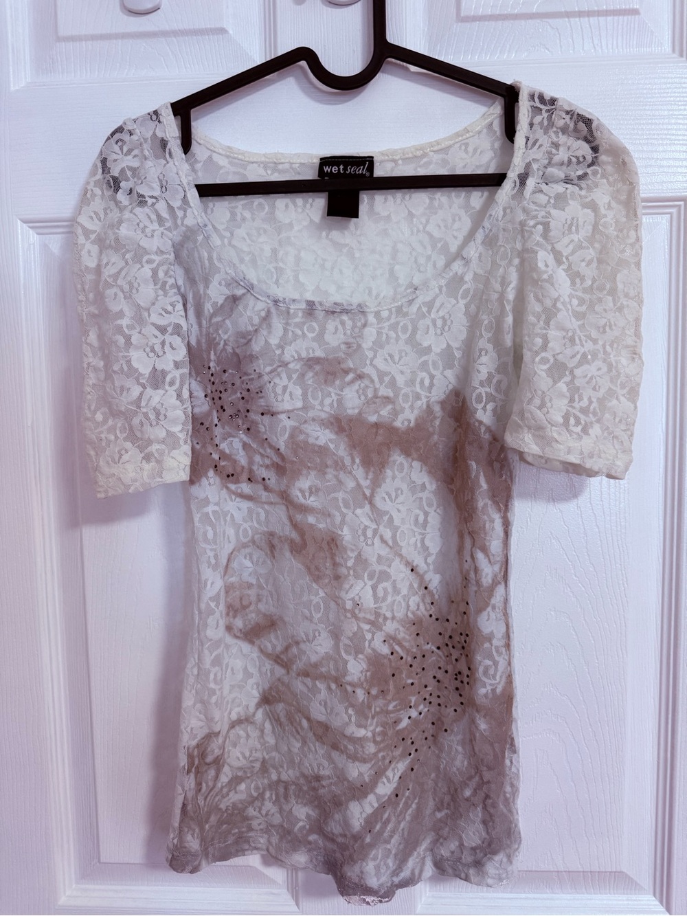 Wet Seal Cream Lace Scoop Neck Top with Subtle Brown Wash